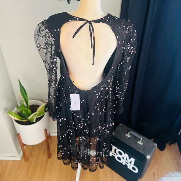 HELSI Ella Embroidered Long Sleeve Deep V-Neck Midi Dress, Black, XL, 12/14, NWT - Picture 17 of 17